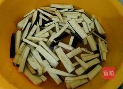 油燜肉末茄子的做法图解1