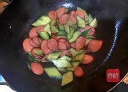 黄瓜炒烤肠的做法图解6