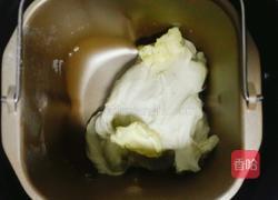 肉松面包卷的做法图解2