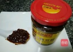 豆瓣酱焖豆腐的做法图解1