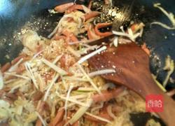 火腿肠炒酸菜丝的做法图解7