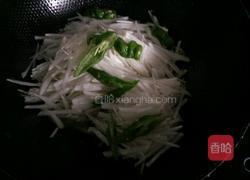 炒萝卜丝的做法图解3