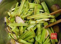 爽口芹菜花生拌的做法图解8