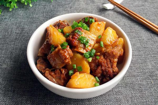 排骨炖土豆的做法大全