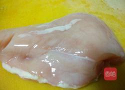 蒜苗炒鸡肉的做法图解2