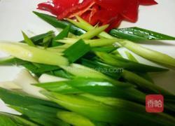 蒜苗炒鸡肉的做法图解3