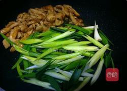 蒜苗炒鸡肉的做法图解8