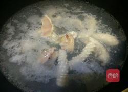 西芹炒鱿鱼的做法图解4