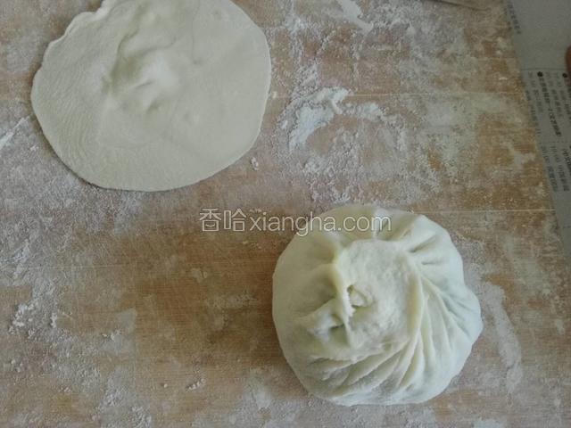 皮儿可以稍微擀得厚一些；