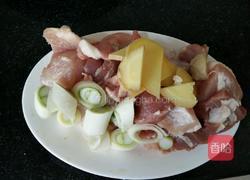 肉馅(小熊绞肉机)的做法图解1