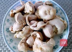 鸡胗拌瓜条的做法图解1