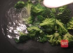 清蒸西兰花的做法图解3