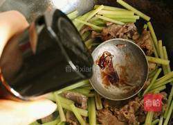 香芹炒牛里脊的做法图解7