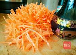 胡萝卜培根鸡蛋饼的做法图解1