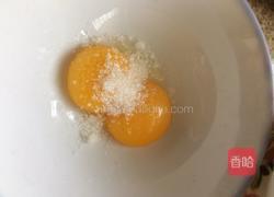 双色蒸蛋糕的做法图解2