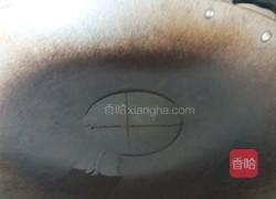 螃蟹炒蛋的做法图解1