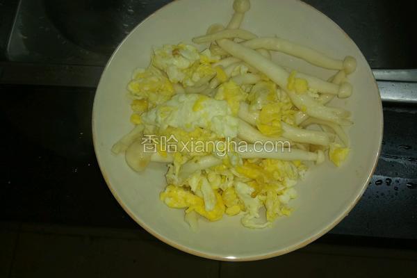 鸡蛋炒海鲜菇