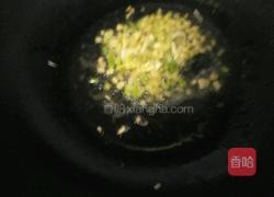 甘蓝菜炒肉的做法图解2