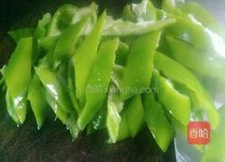 尖椒炒鸭心的做法图解1