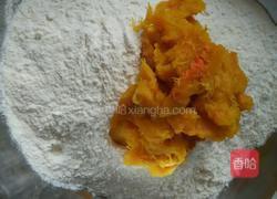 南瓜双色花卷的做法图解2