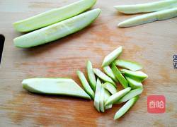 西葫芦炒火腿的做法图解2