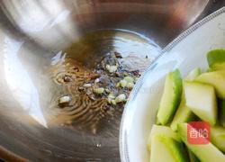 西葫芦炒火腿的做法图解4