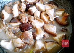 香菇炖鸡腿的做法图解9