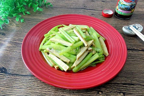 芹菜炒豆干