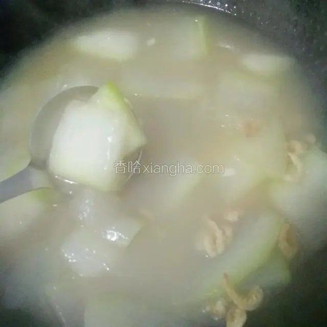 关火时调入少许盐，鸡精就可以出锅了