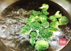 金针西兰花的做法图解3