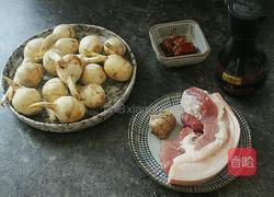 南乳慈姑焖肉的做法图解1
