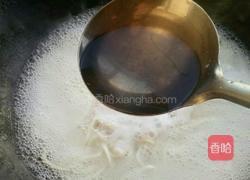 蒜蓉辣酱面条的做法图解5