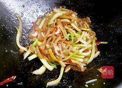 猪肉皮炒白菜杆的做法图解9