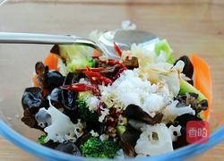 炝拌双耳西蓝花的做法图解10