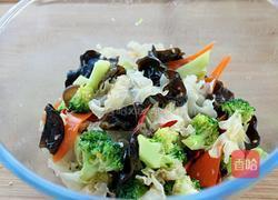 炝拌双耳西蓝花的做法图解11