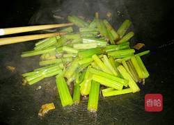 醋溜芹菜的做法图解7