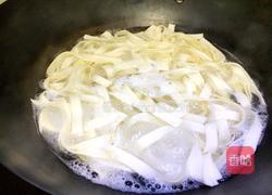 蒜蓉辣酱炒面的做法图解7