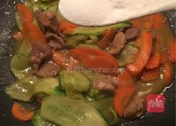 黄瓜炒肉片的做法图解7