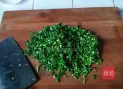饺子馅之韭菜肉馅的做法图解3