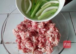 饺子馅之韭菜肉馅的做法图解6