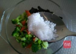 西兰花拌木耳的做法图解11