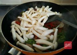 五花肉炒海鲜菇的做法图解7