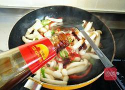 五花肉炒海鲜菇的做法图解9