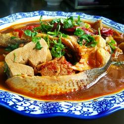 冻豆腐炖鱼的做法[图]
