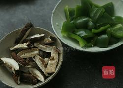 青椒炒油条的做法图解3