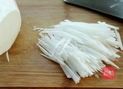 凉拌白萝卜的做法图解2