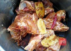 美味黄豆酱香大骨头的做法图解6