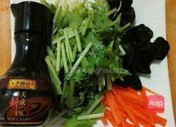 凉拌香芹的做法图解1