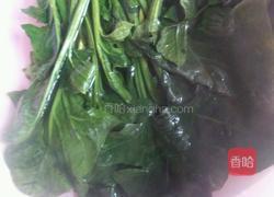 菠菜鸡蛋面的做法图解2