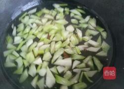 西芹炝拌花生米的做法图解4